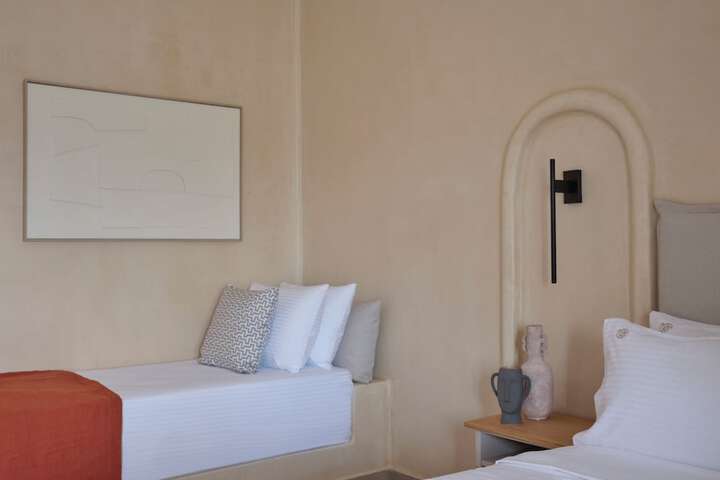 Room 50 of 169