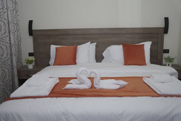 Room 6 of 23