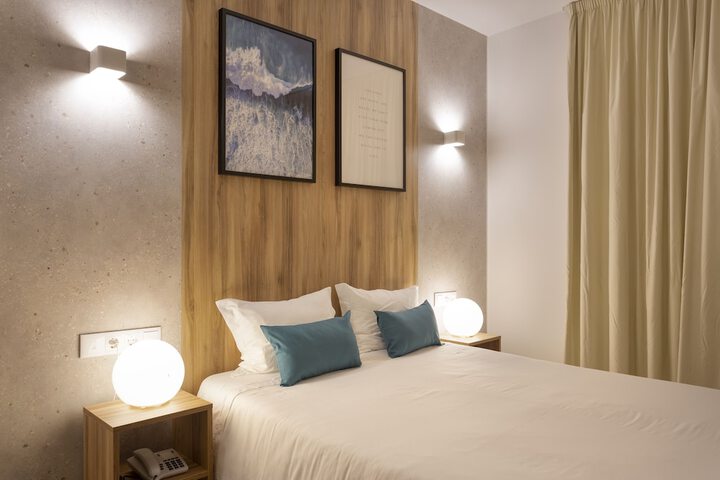 Room 6 of 26
