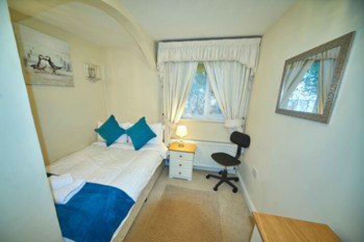 Room 16 of 39