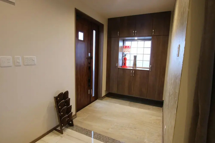 Room 10 of 22