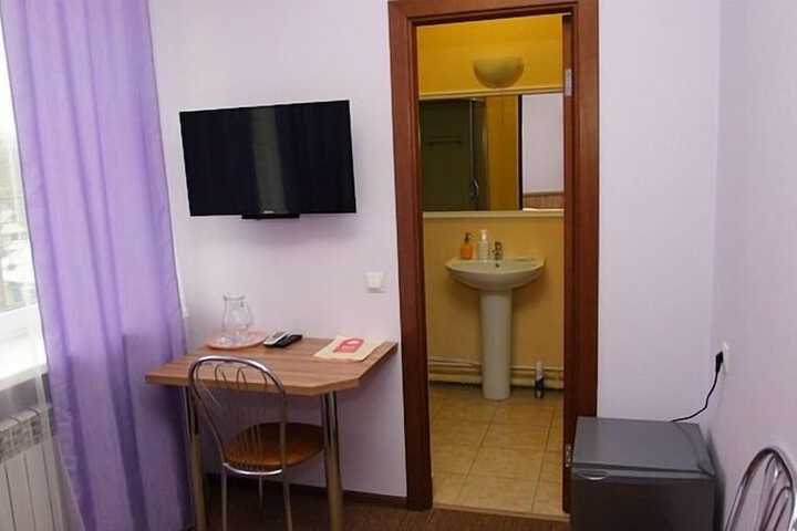Room 12 of 93