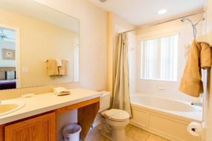 Room 4 of 52