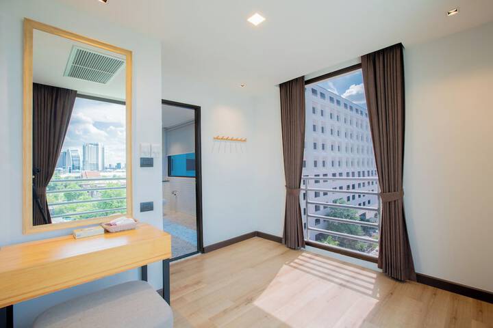 Room 20 of 140