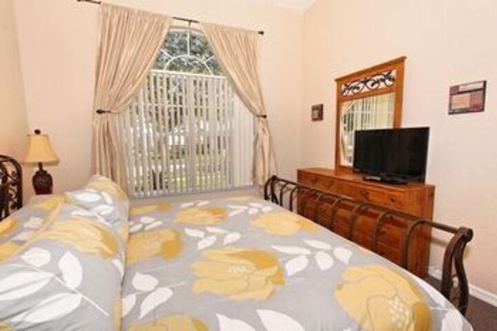 Room 6 of 21