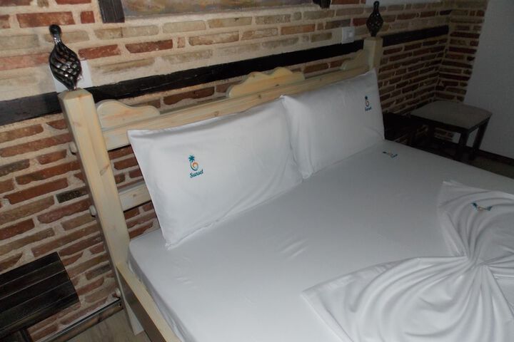 Room 6 of 55