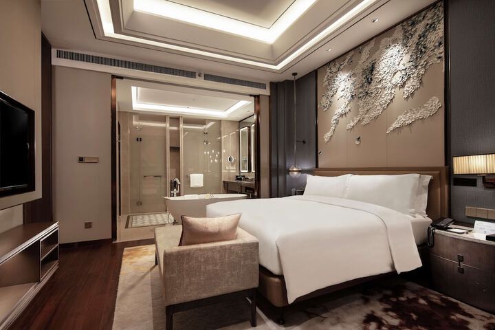 Room 25 of 61