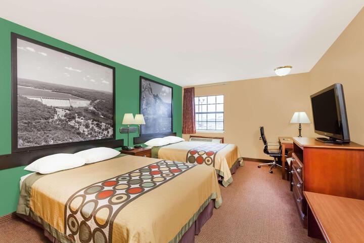 1 King Bed Premium Room (4 of 10)