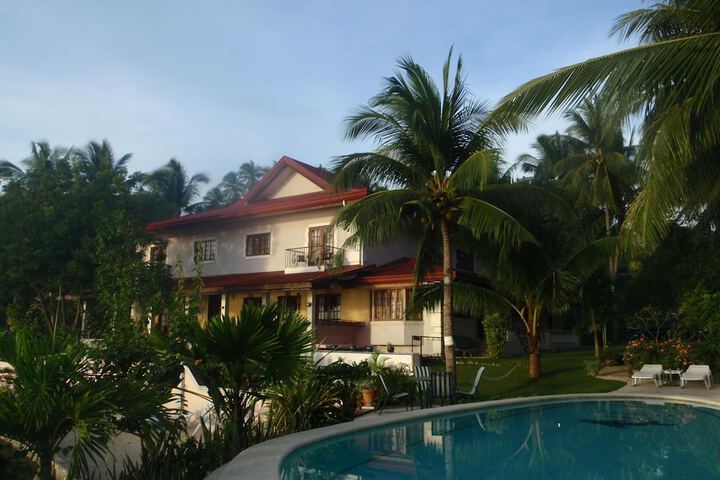 Pools & Facilities