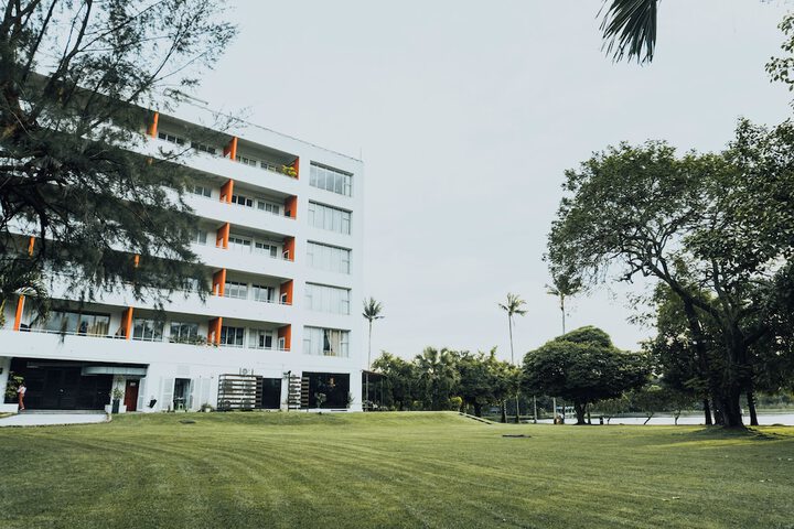 Hotel 102 of 112