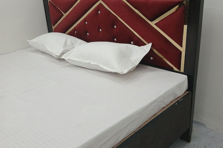 Room 7 of 20
