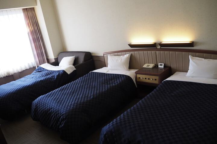 Room 13 of 93