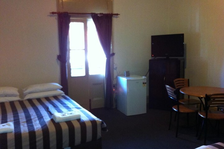 Room 5 of 19