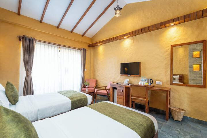 Room 34 of 107