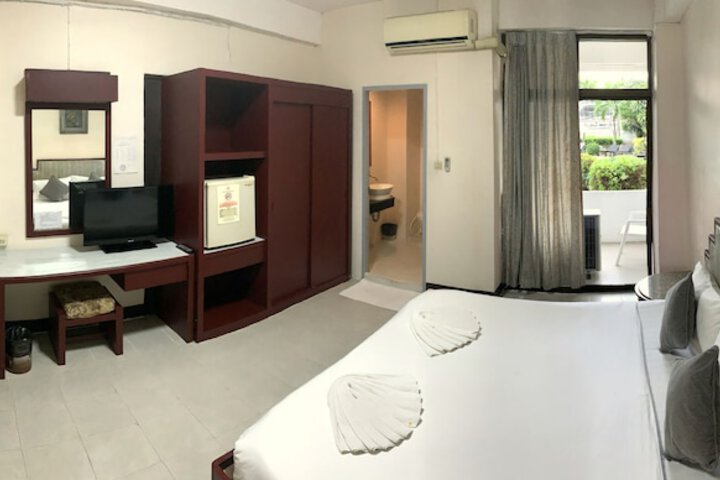 Room 10 of 56