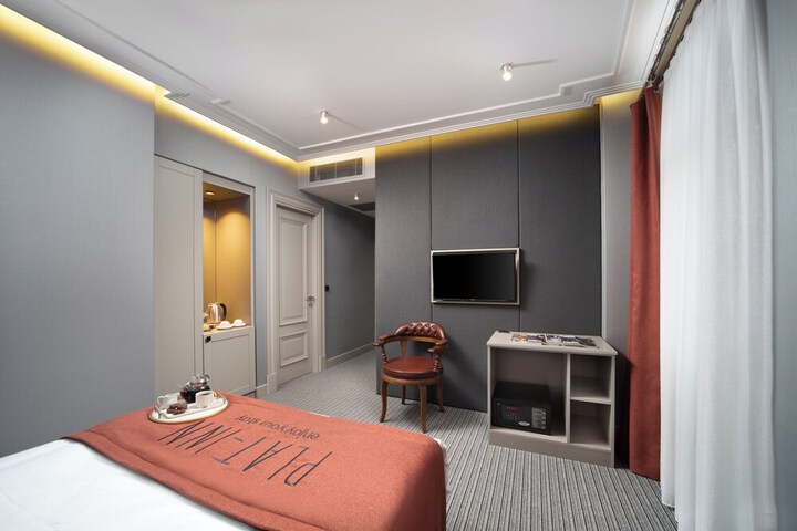 Room 7 of 41