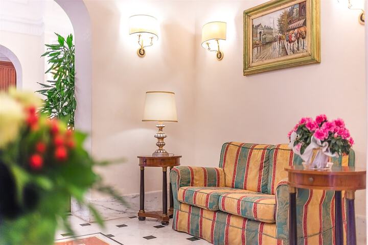 Guest Lobby