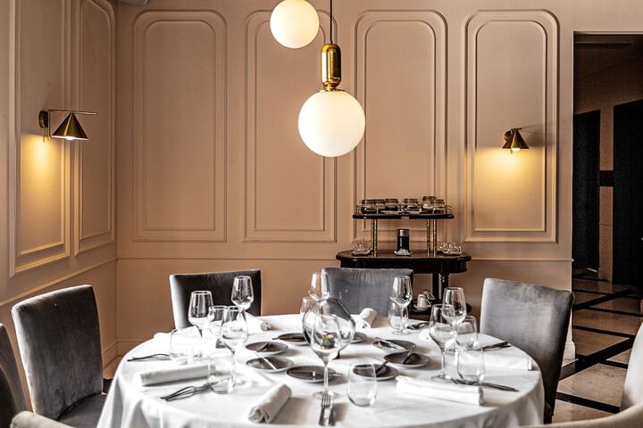 Dining 54 of 93