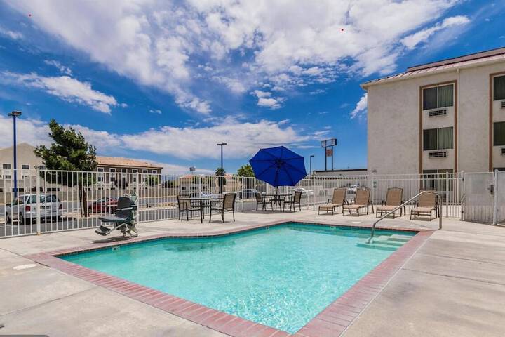 Pool 14 of 23