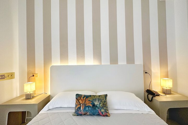 Room 28 of 121
