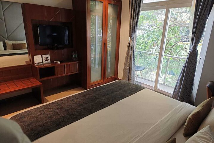 Room 12 of 23