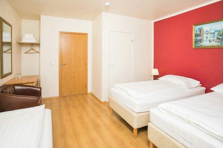 Room 49 of 167