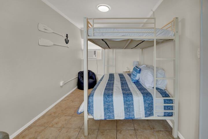 Room 6 of 59