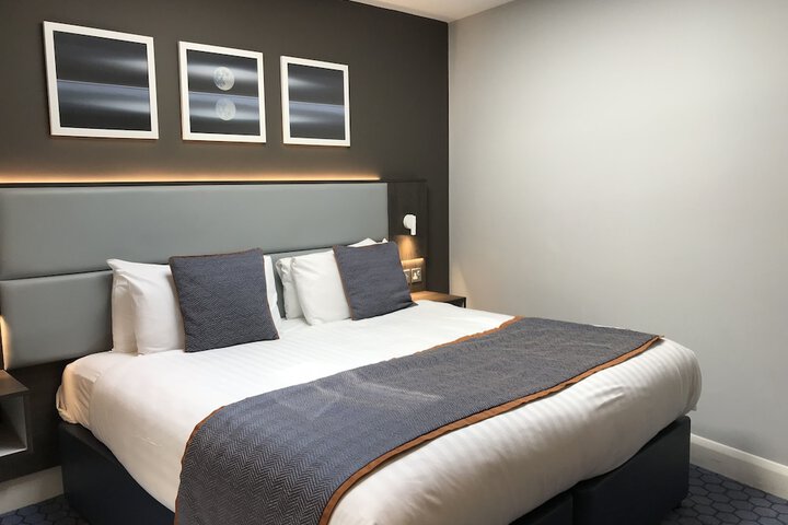 Room 7 of 47