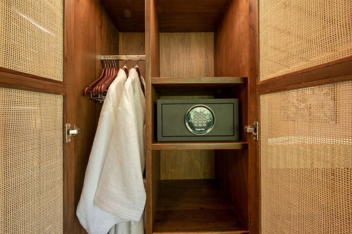 Room 16 of 71