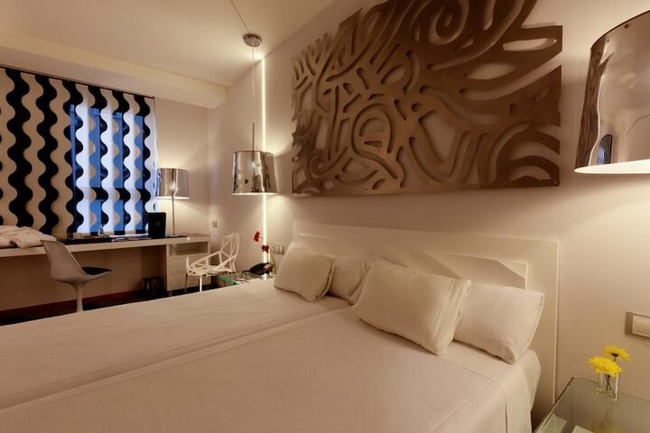 Room 25 of 109