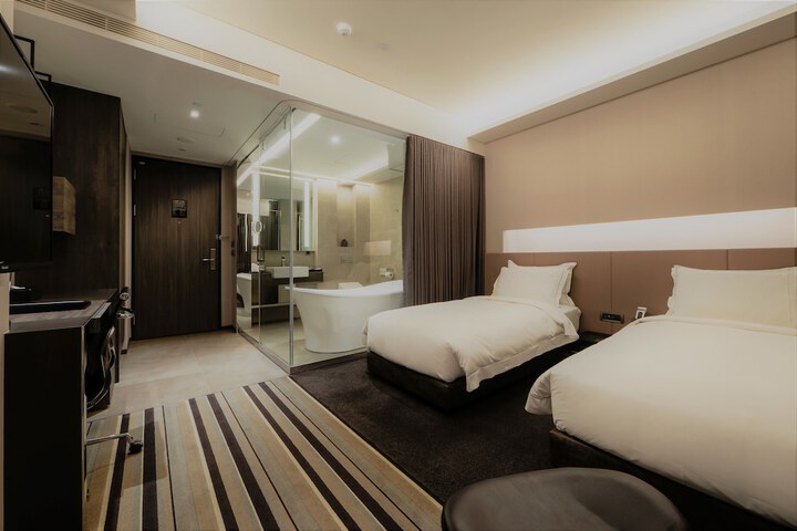 Room 20 of 82