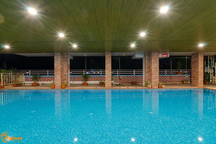 Pool 22 of 36