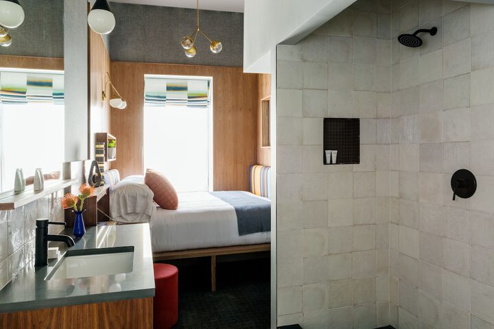 Room 53 of 65