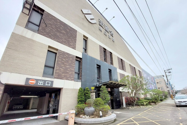 Hotel 68 of 69