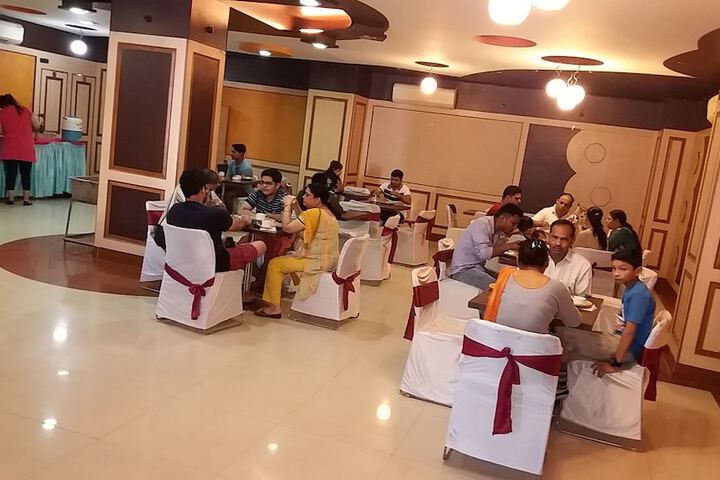 Ballroom/Hall 59 of 70