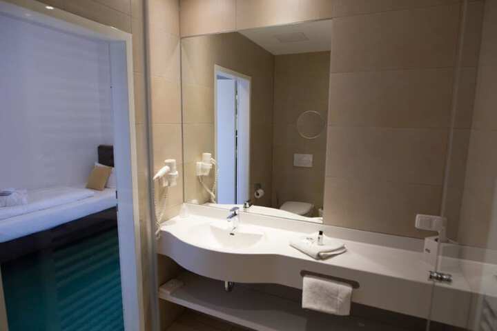 Room 14 of 41