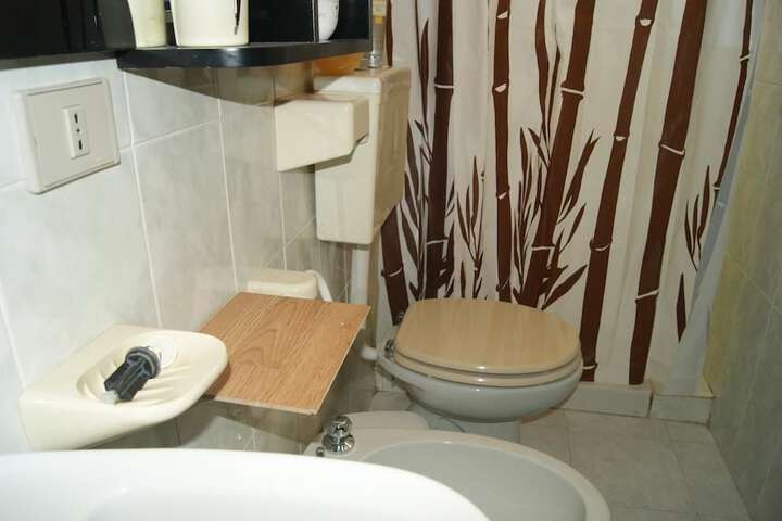 Room 12 of 23