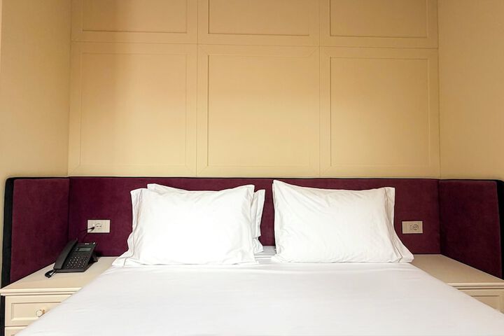 Room 26 of 96