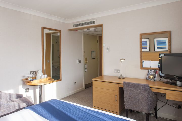Room 12 of 131