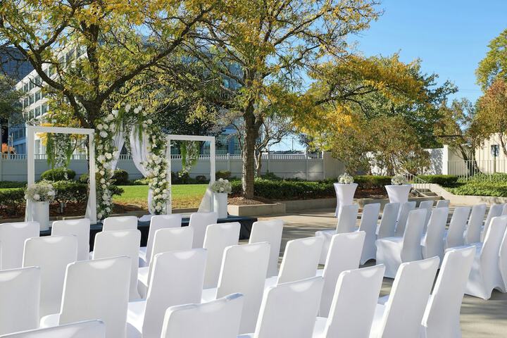 Ballroom/Hall 36 of 59