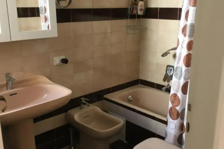 Room 8 of 14