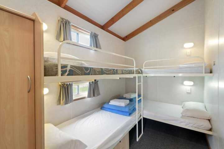 Room 16 of 74