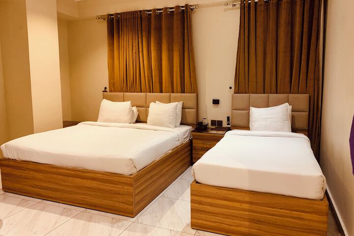 Room 11 of 53