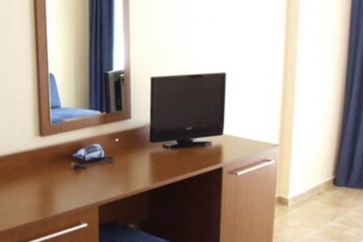 Room 14 of 17