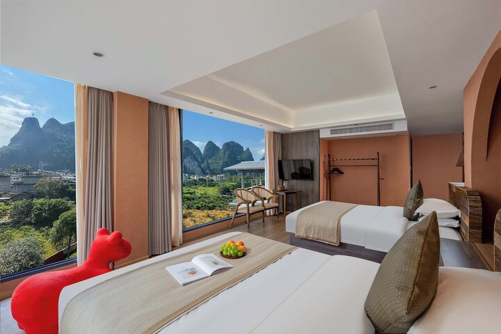 Room 15 of 52