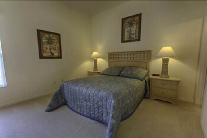 Room 16 of 18