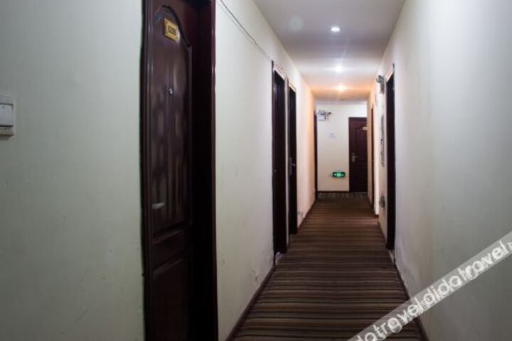 Hotel Interior 9 of 18