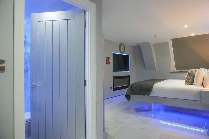 Room 16 of 134