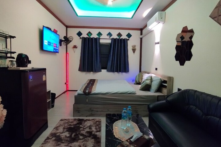 Room 36 of 196