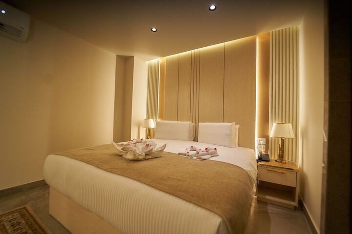 Room 12 of 35